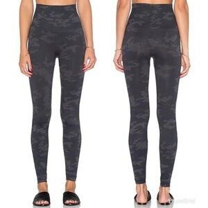 NWT Spanx Look At Me Now Black Camo Leggings FL3515 High Waist Slimming